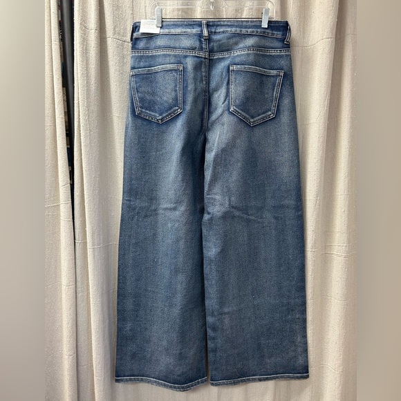 9 th and Main/ NWT/Wide leg/Embellished Women's Jeans/ stretch for comfort/ 16 - Picture 6 of 16